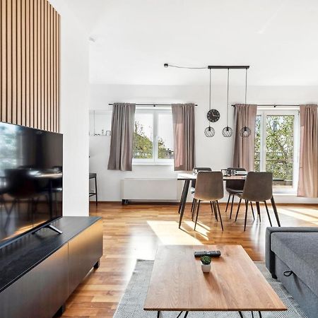 Bernhards Apartment Stadthalle - Klima & Terrasse Bécs Kültér fotó